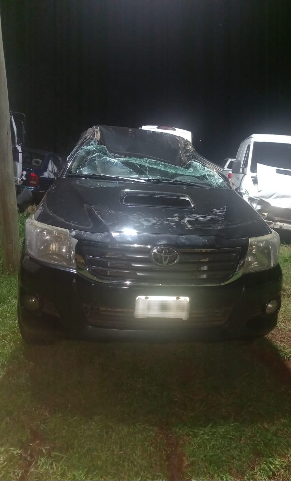 Jardín América: un conductor ebrio volcó, huyó y fue detenido tras esconderse en una vivienda 2