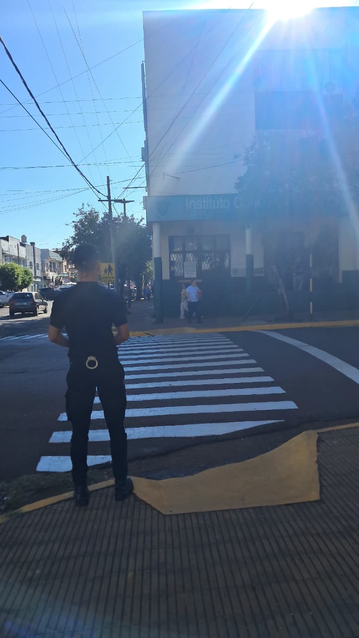 Arrancaron las clases y la Policía activó un operativo especial de seguridad en escuelas de toda Misiones 2
