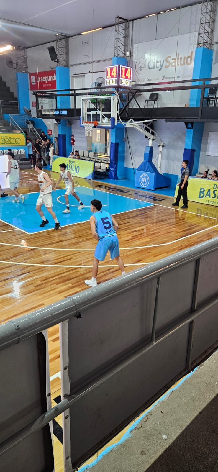 El eldoradense Santino Andersson debutó en OTC con triunfo y a los 17 años ya pisa el nivel nacional