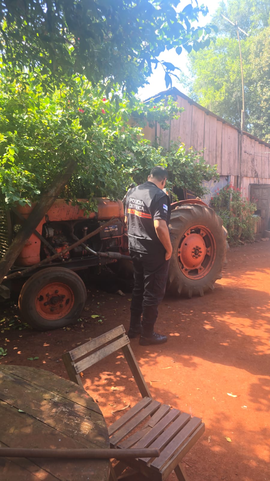 Un hombre resultó herido tras ser arrollado por su tractor en Jardín América