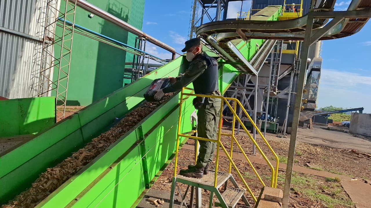 Eldorado: incineraron más de 9 toneladas de marihuana incautadas en un operativo realizado en 2025 3