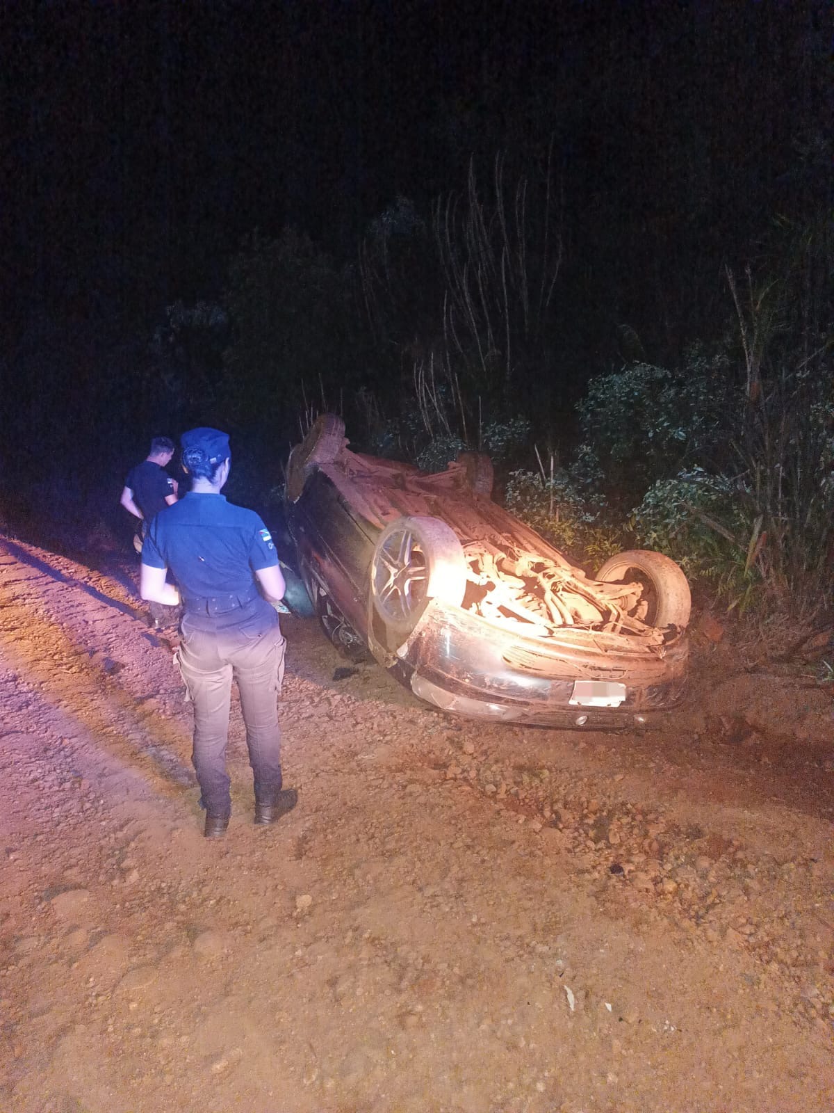 San Vicente: volcó con su auto en la Ruta 13 y habría estado alcoholizado