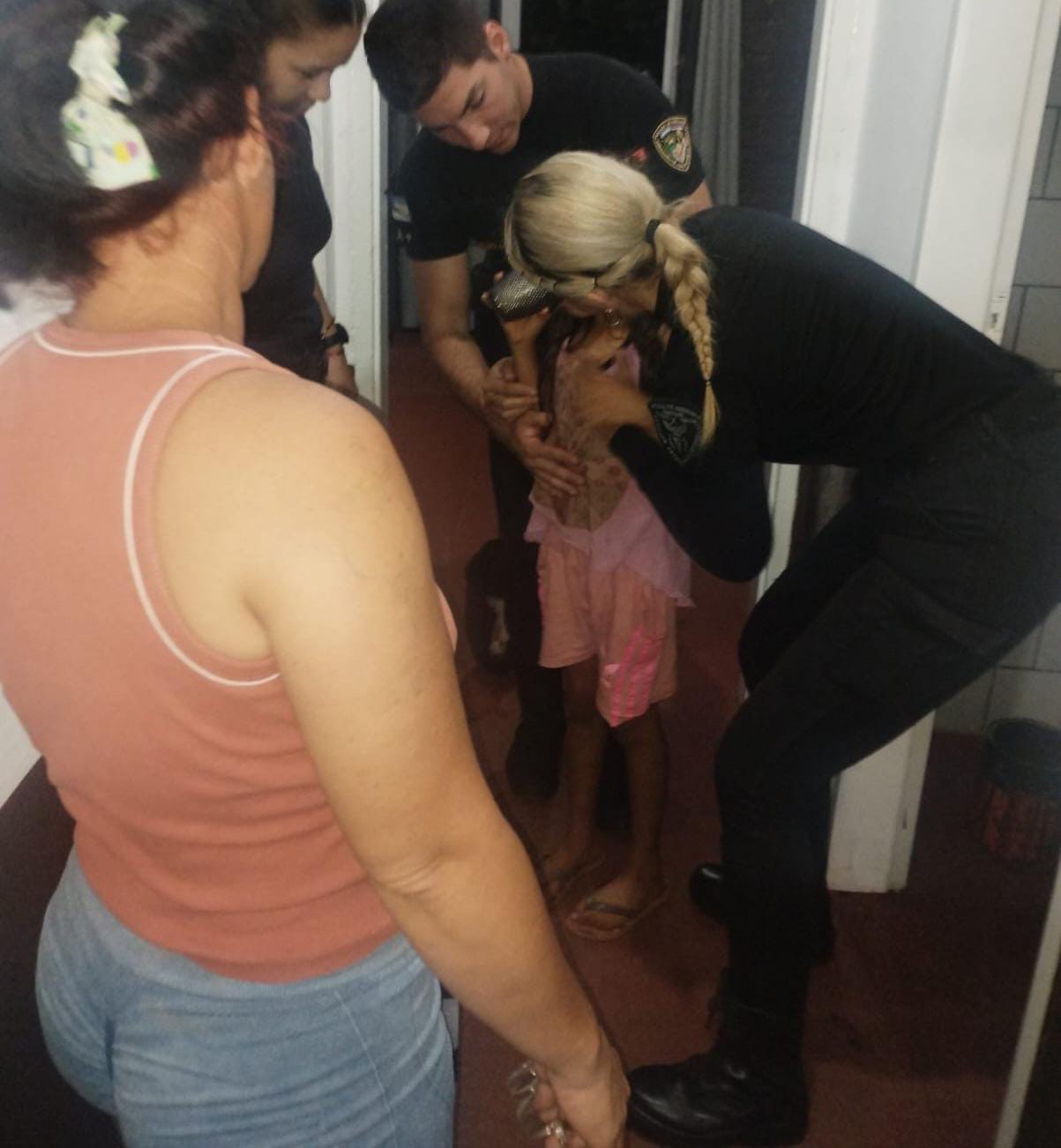  Policías salvaron a una niña que se atragantó con un caramelo en Eldorado