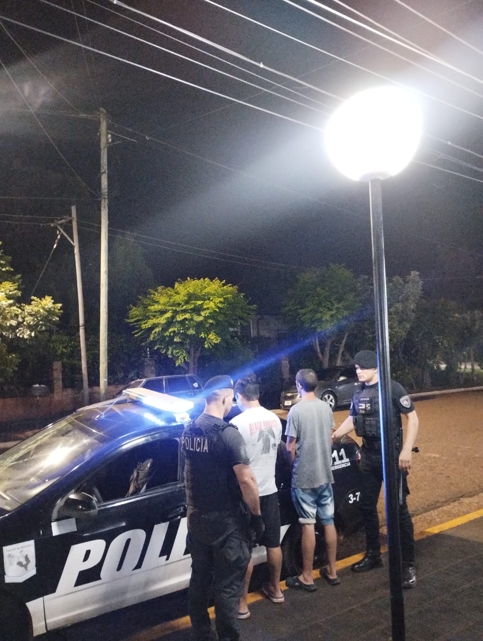 Dos conductores alcoholizados fueron detenidos en Apóstoles: uno hacía maniobras peligrosas y otro intentó escapar