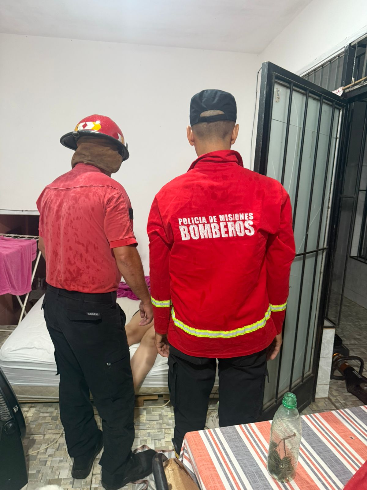 Posadas: asistieron a una mujer en estado crítico tras hallarla inconsciente en su departamento 2