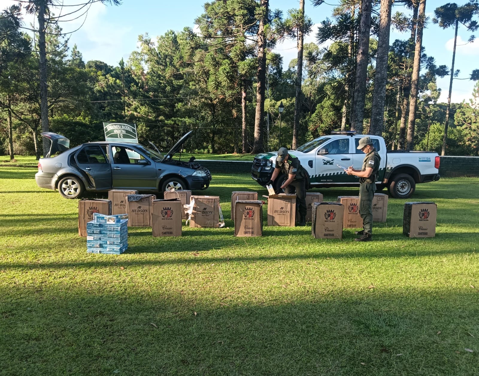 Secuestraron más de 7 mil paquetes de cigarrillos tras una persecución en Bernardo de Irigoyen 2