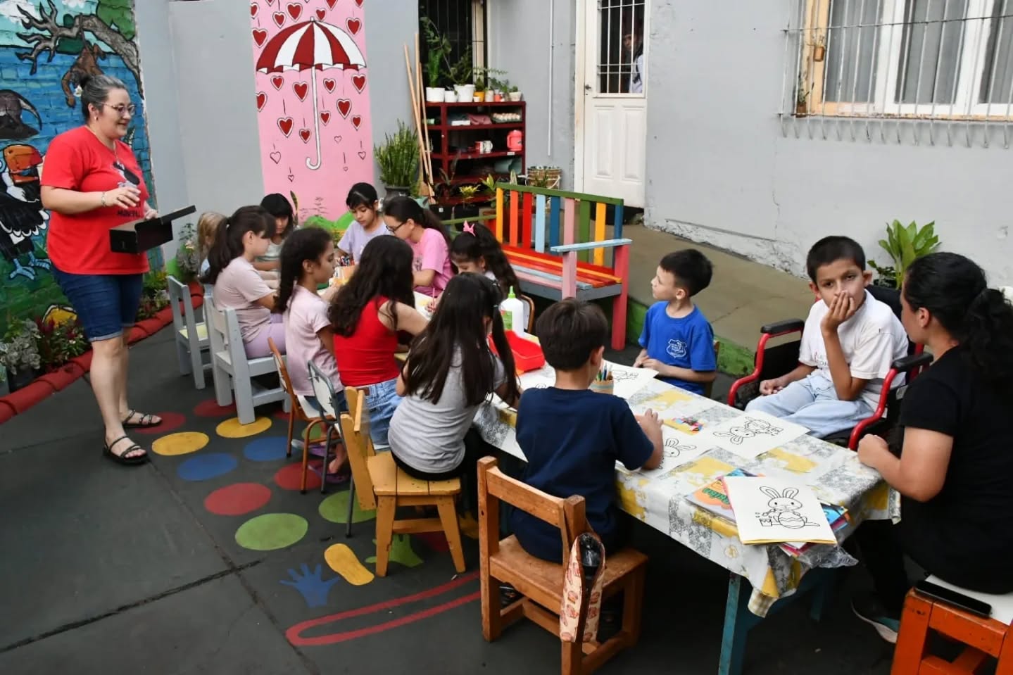 Iniciaron los talleres de Pascua con propuestas creativas para niños en la Biblioteca Municipal 3
