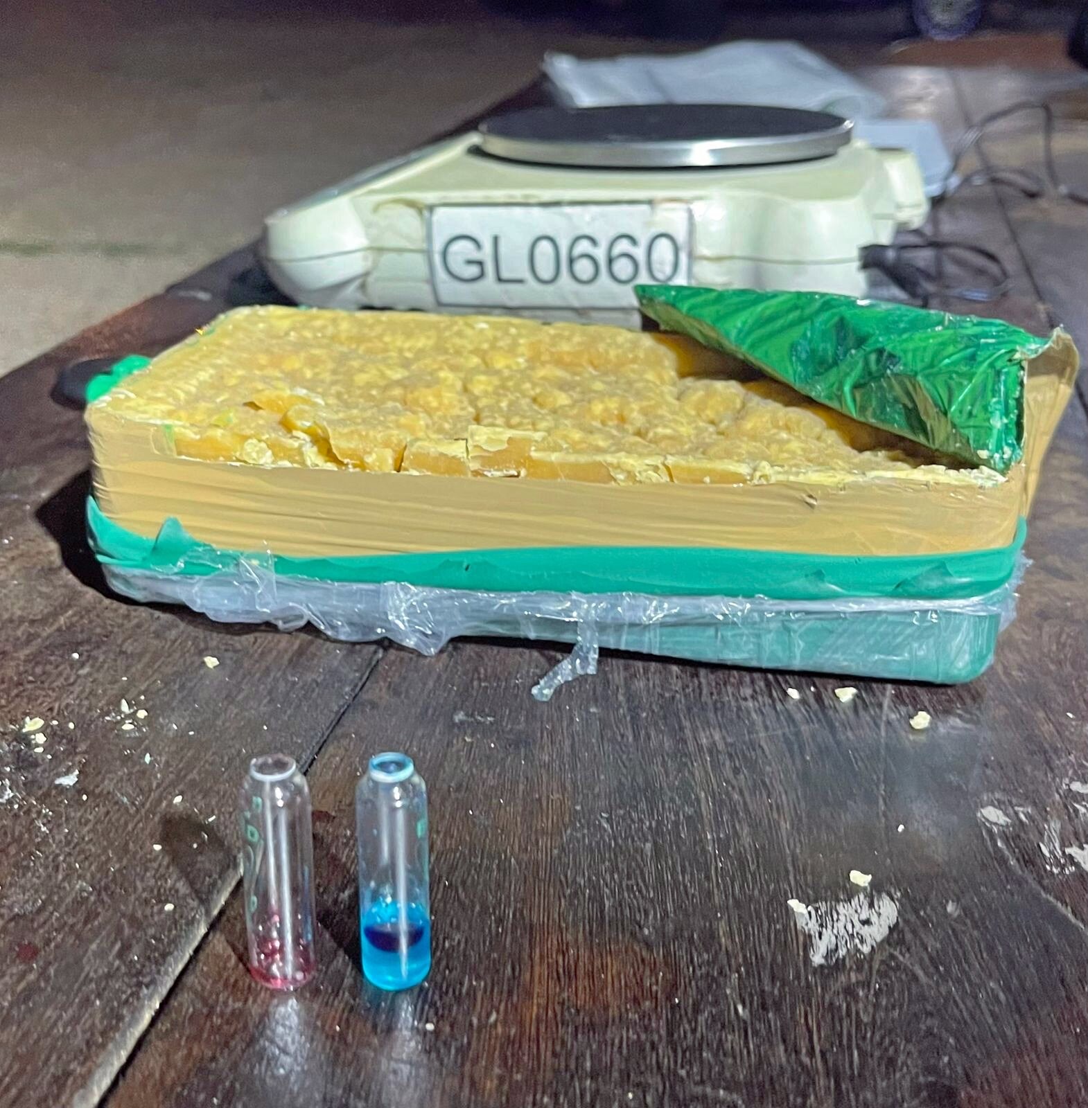 Detectan 88 kilos de cocaína ocultos en una camioneta sobre la Ruta 14 3