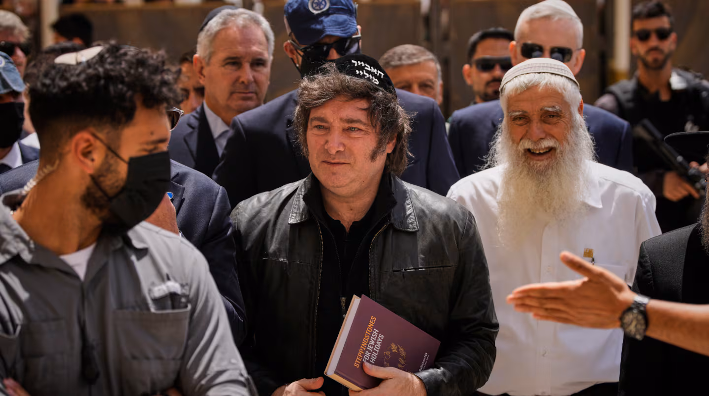 Javier Milei llegó a Israel y visitó el Muro de los Lamentos 2