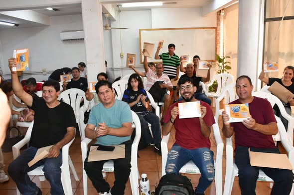 Comenzó la entrega de bonos del programa “Por mi Barrio” en Eldorado 3