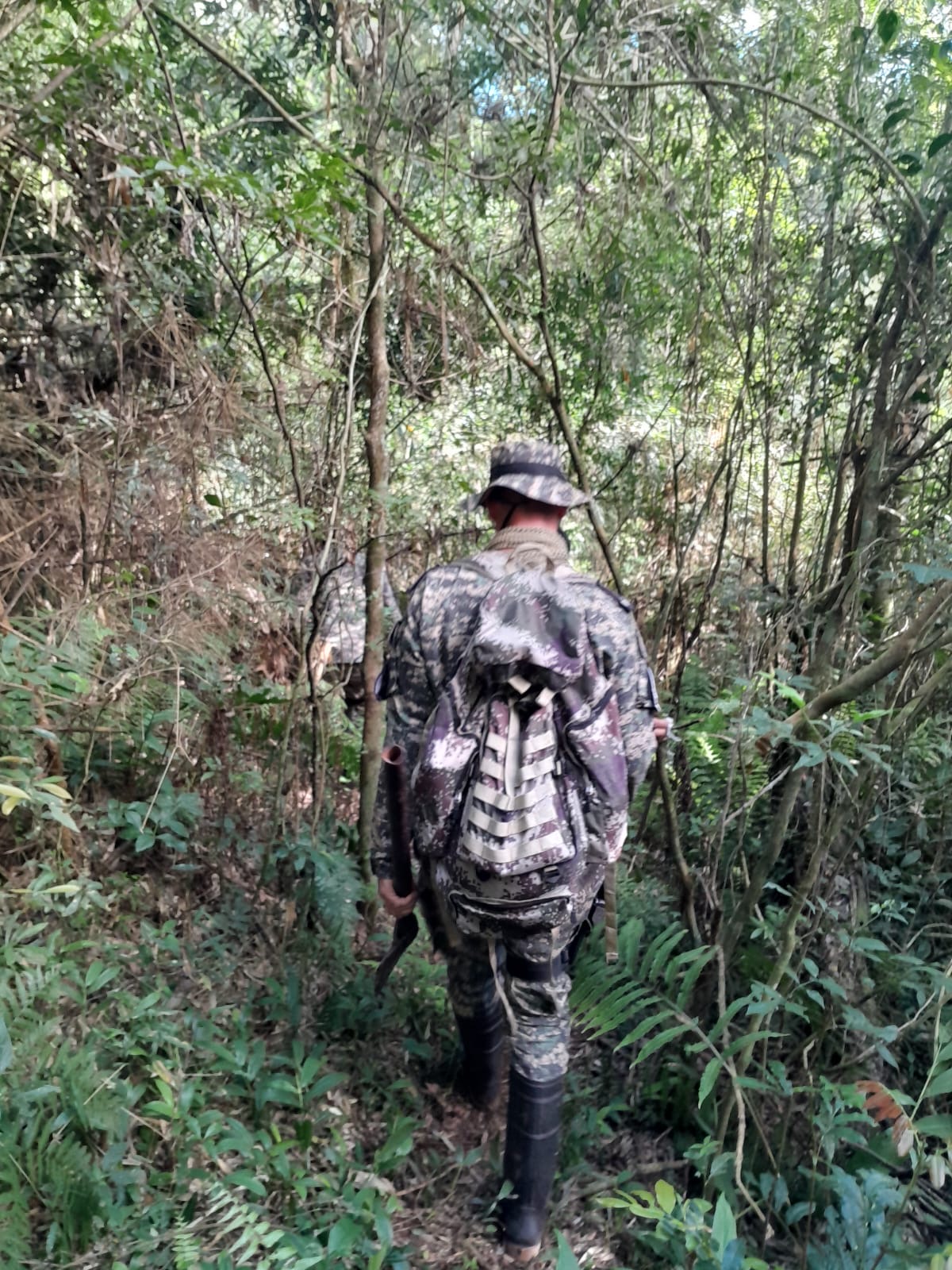 Campo Ramón: desmantelaron trampas de pesca ilegal y liberaron el cauce del arroyo 5