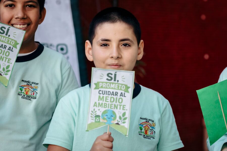 Cientos de alumnos realizaron la promesa ambiental en Posadas 2