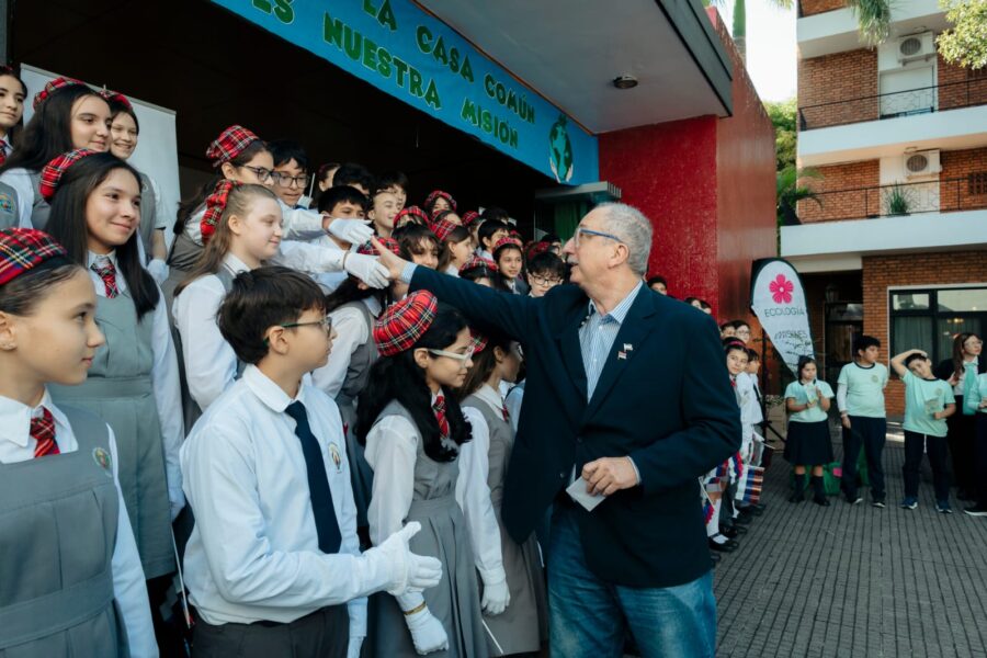Cientos de alumnos realizaron la promesa ambiental en Posadas 4