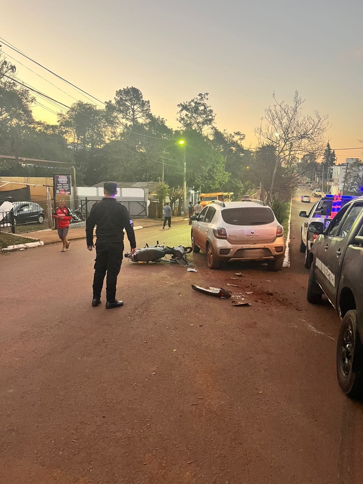 Jardín América: conducía alcoholizado, chocó una moto y terminó detenido 3