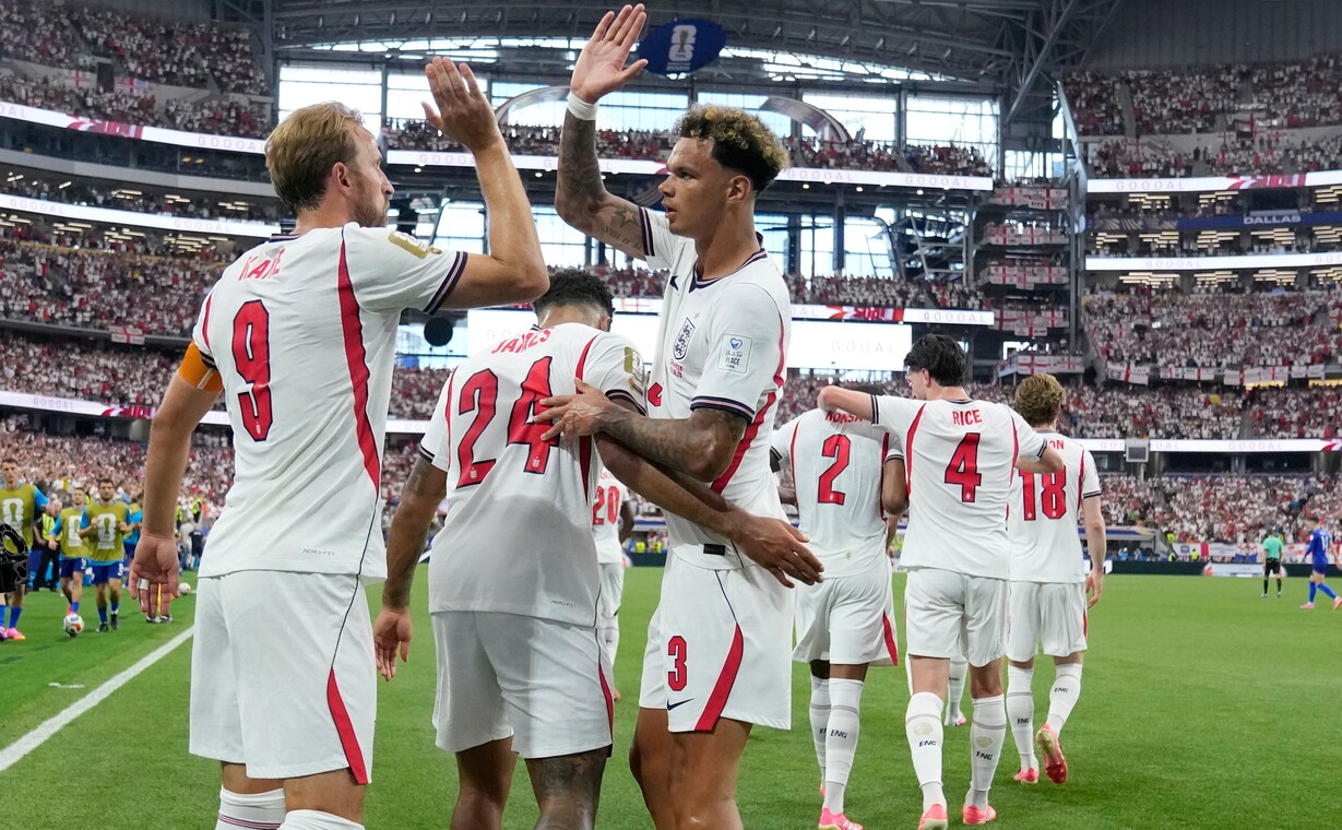 Inglaterra le ganó a Croacia 4 a 2