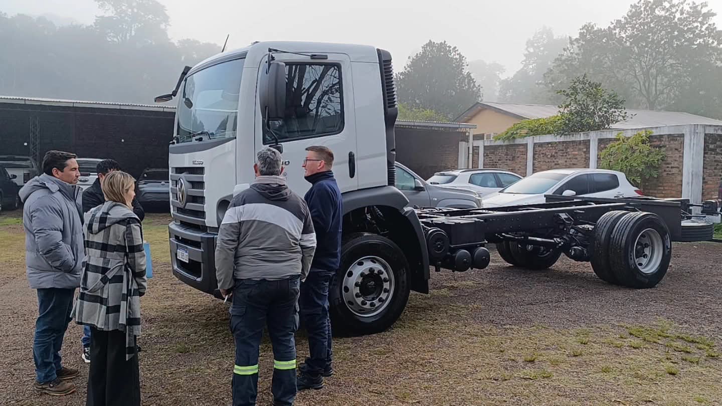 Eldorado incorporó un nuevo camión para reforzar el servicio de recolección de residuos 3