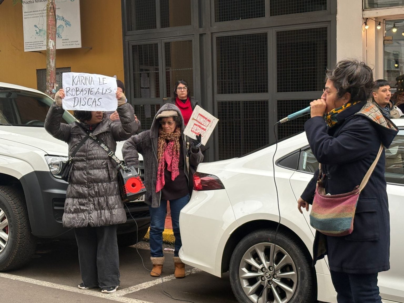 Karina Milei llegó a Posadas entre manifestaciones de rechazo y muestras de apoyo 3