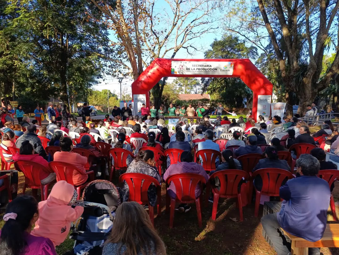 Eldorado: entregaron más de 14 mil plantines hortícolas a familias del programa Hambre Cero 2
