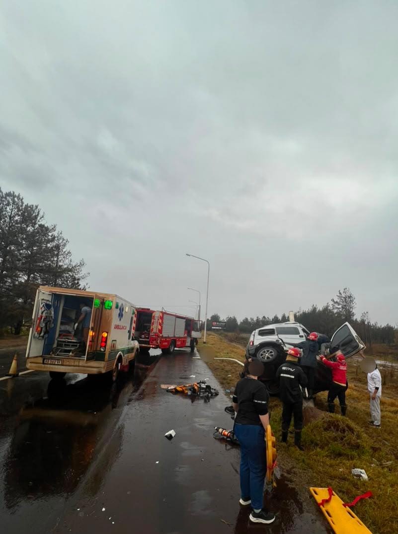Tragedia en la Ruta 12: un hombre murió y dos personas resultaron heridas tras un violento despiste 2