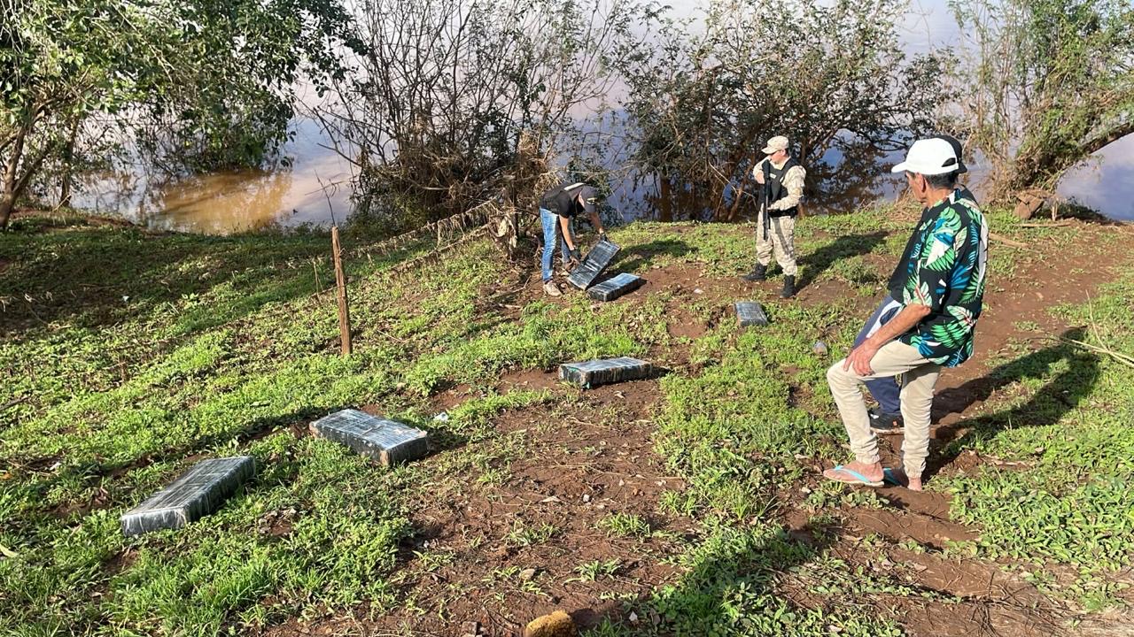 Prefectura secuestró más de 236 kilos de droga y detuvo a dos personas en San Javier 4