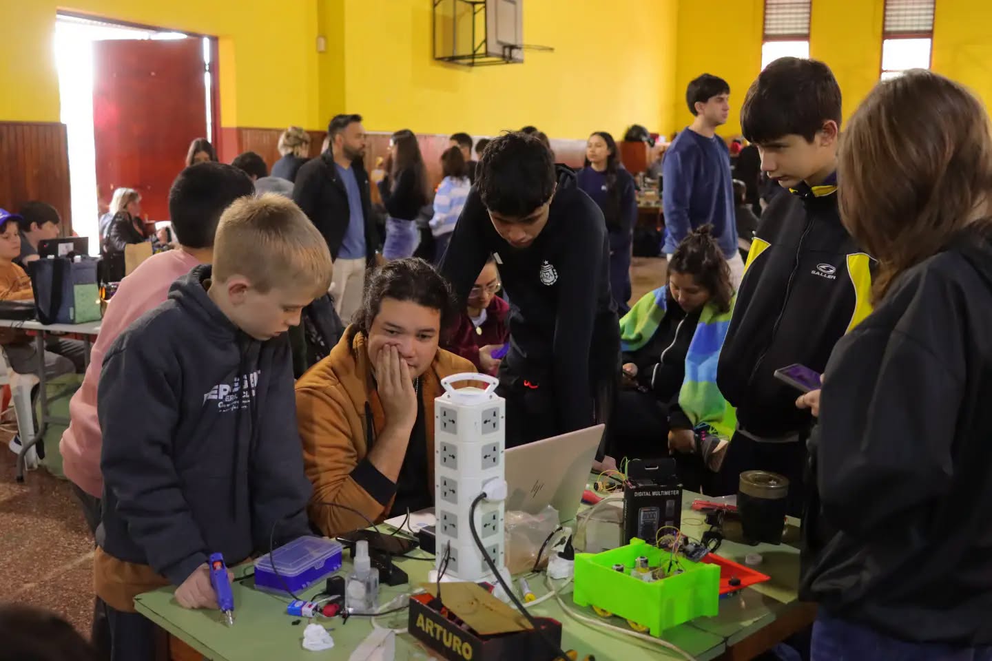 Más de 40 sedes de la Red Maker participaron de la Copa Robótica en Eldorado 5