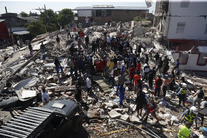 Terremoto de 7,4 en Colombia: hay 169 muertos y continúa el operativo para rescatar sobrevivientes 2
