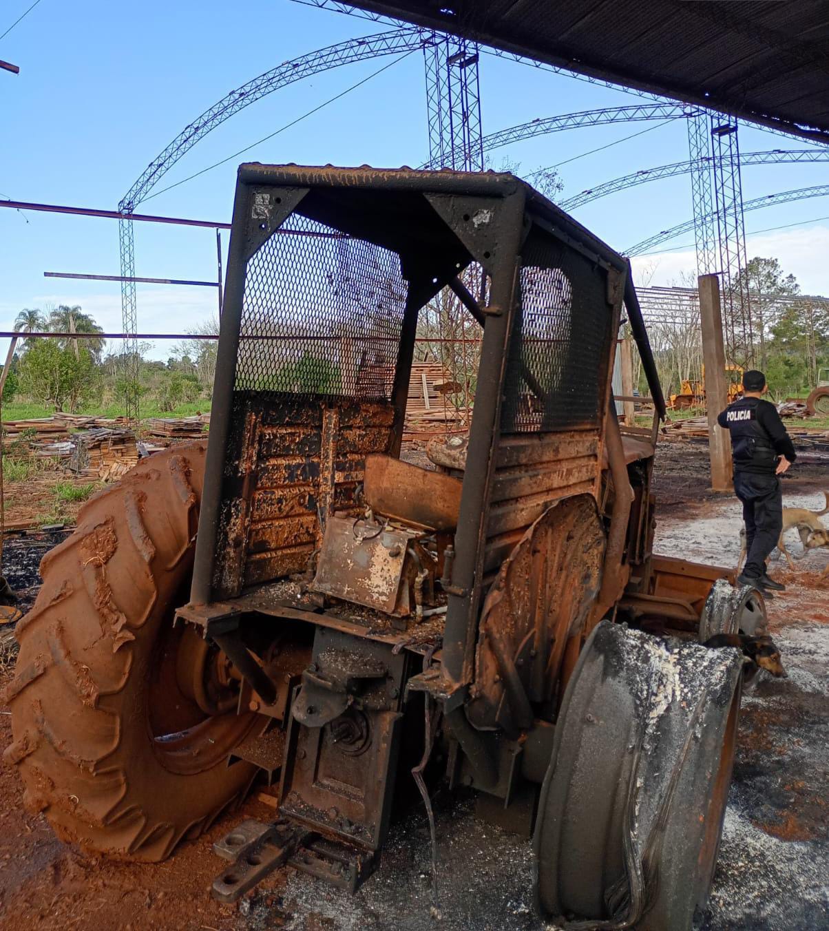Investigan el incendio de un galpón forestal en Colonia Delicia tras hallar restos de combustible 2