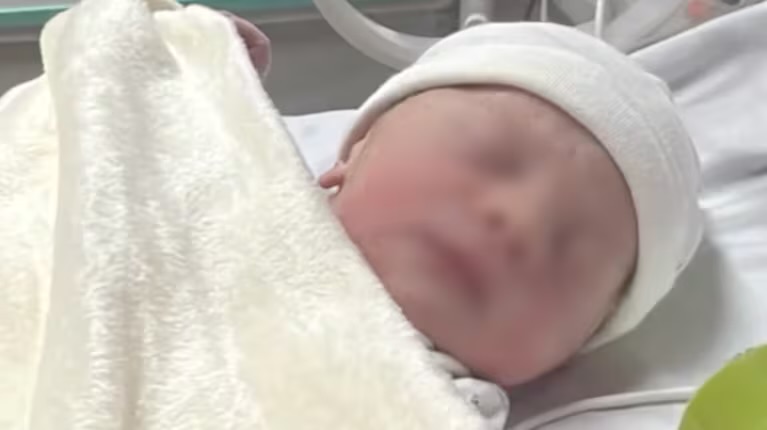 Histórico: una mujer de 62 años dio a luz a su primer hijo y sería la madre de mayor edad registrada en Argentina 2