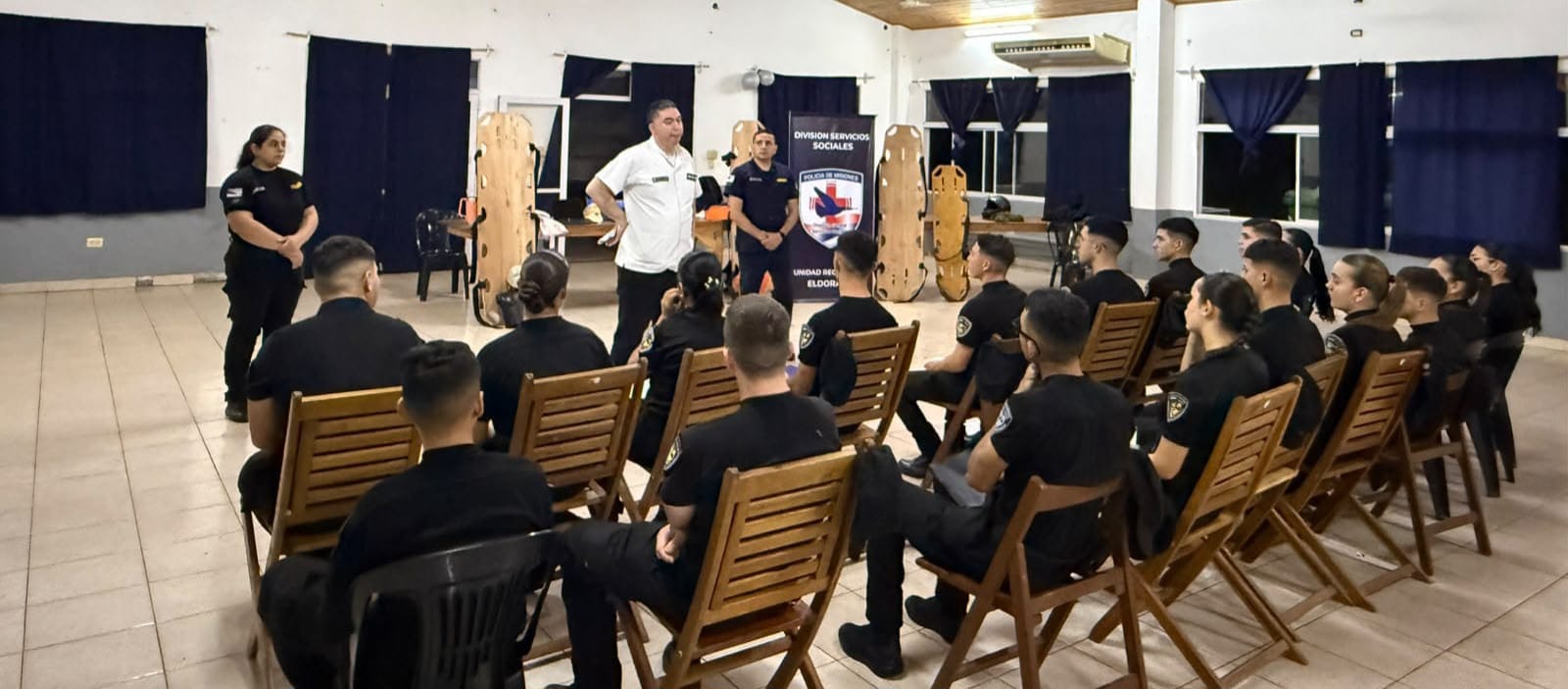 Policías de Eldorado se capacitaron en primeros auxilios para responder ante emergencias 4