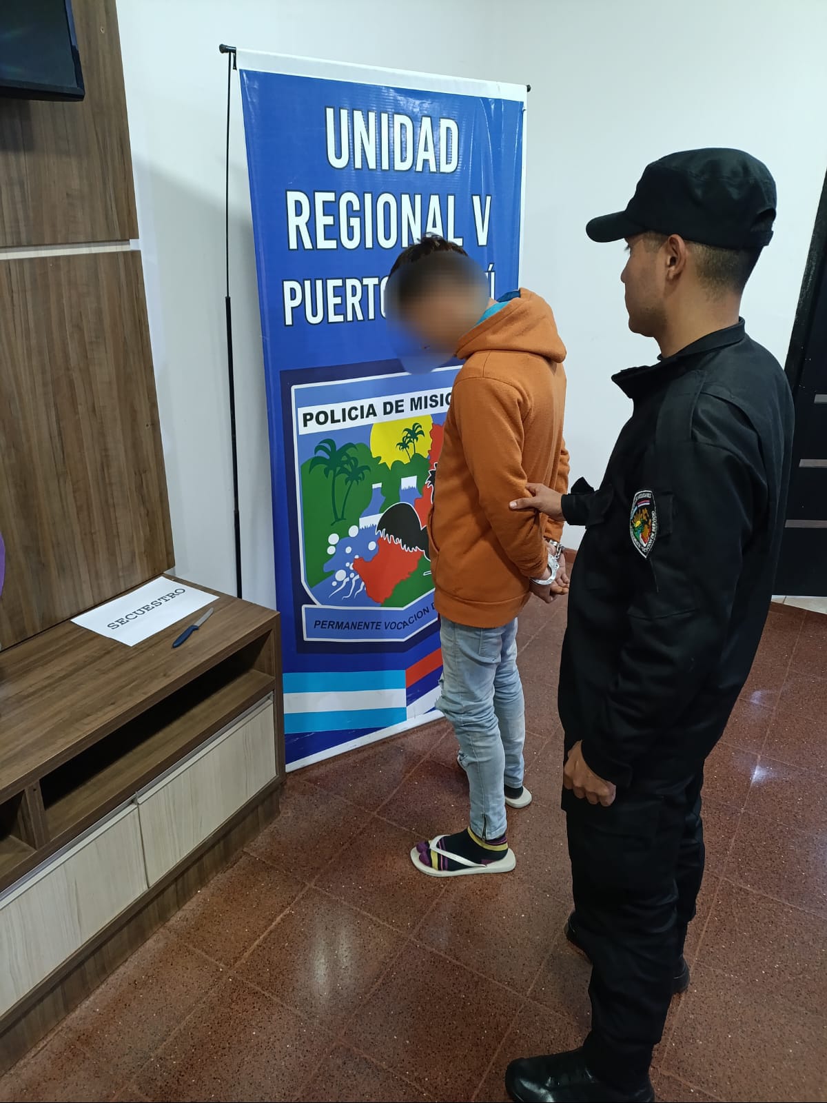     Entró de madrugada a una casa en Puerto Iguazú con un cuchillo de cocina y lo atraparon horas después 2