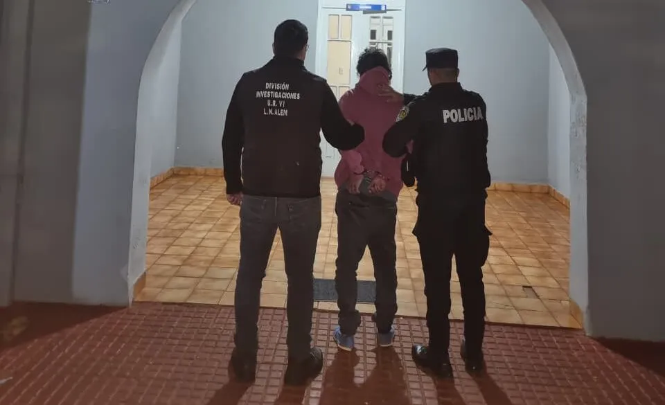 Investigan como homicidio la muerte de un hombre hallado en el arroyo Arréame de Alem 2