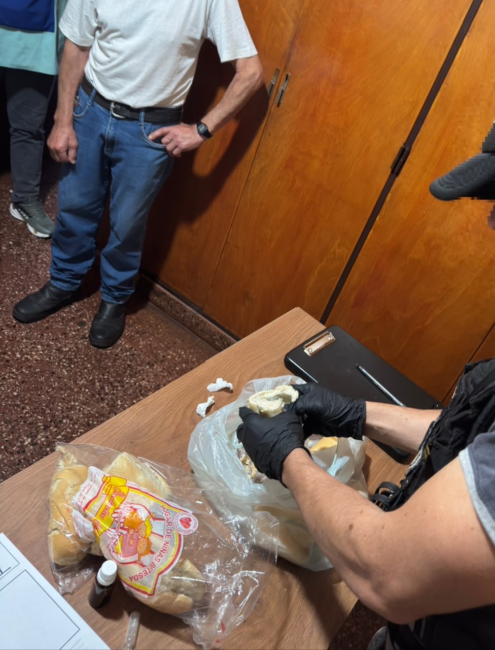 Aristóbulo del Valle: intentó ingresar marihuana oculta en alimentos a una comisaría y terminó preso por provocar disturbios 3