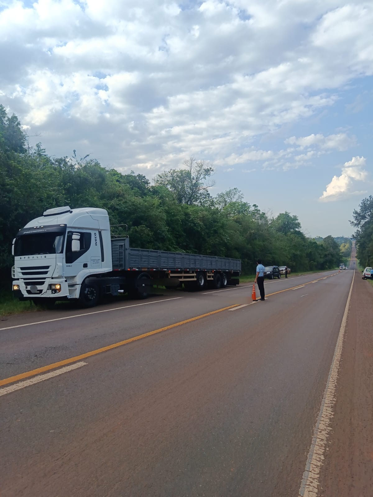 Triple choque en cadena sobre la Ruta Nacional 12 en Puerto Libertad 2