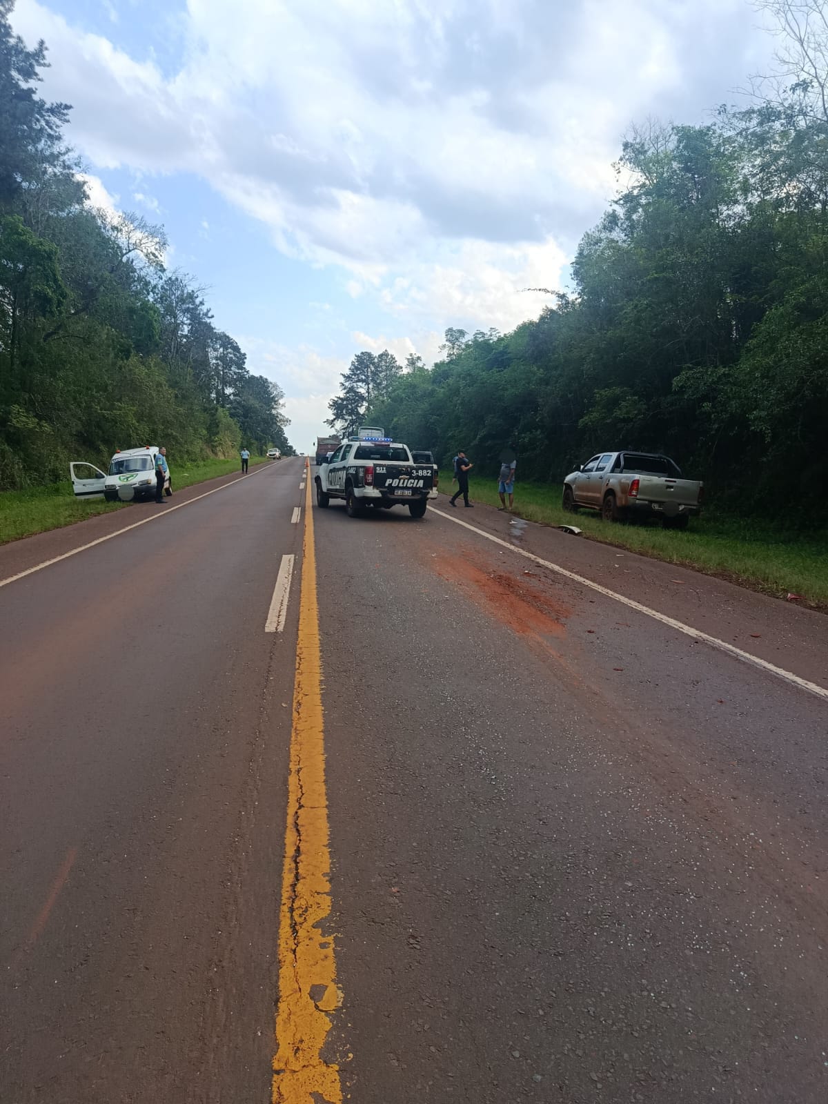 Triple choque en cadena sobre la Ruta Nacional 12 en Puerto Libertad 3