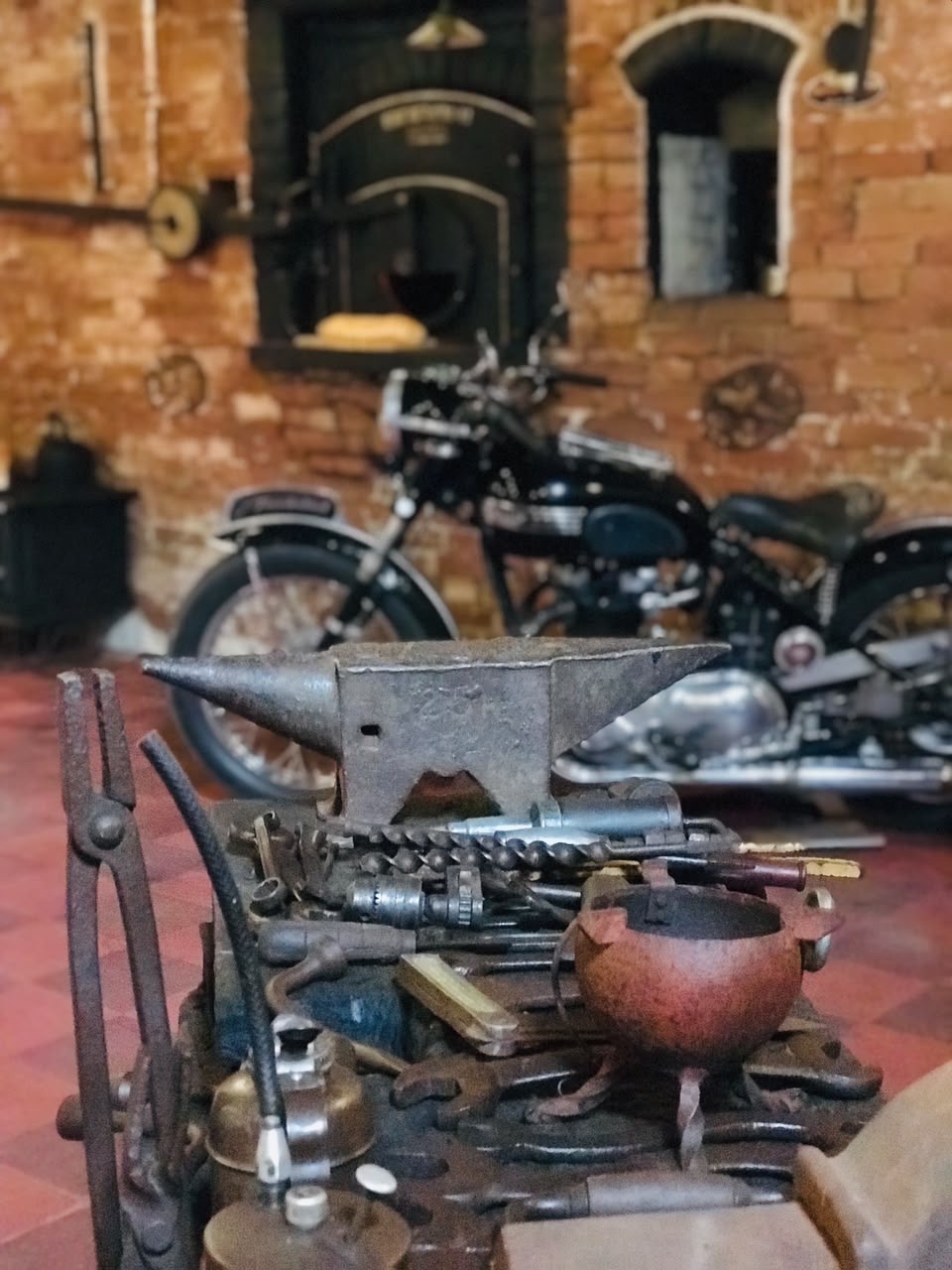 El Museo de Motos y Biciclos de Eldorado sumó la réplica del taller de Fangio y recuperó la panadería más antigua de la ciudad 5