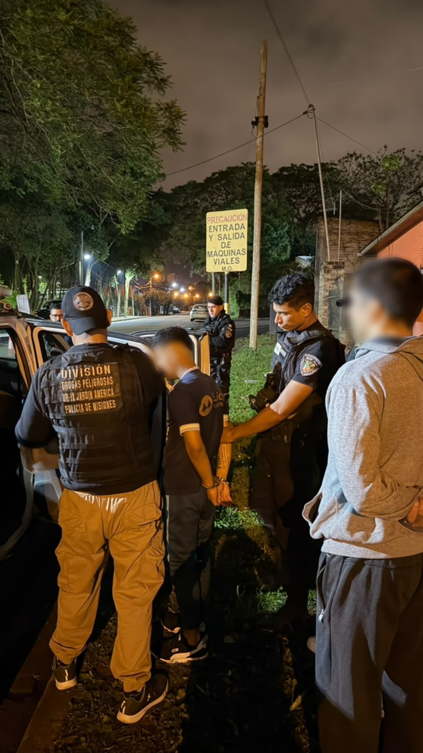 La Policía interceptó una camioneta con 750 kilos de marihuana y detuvo a un joven en Oberá 2