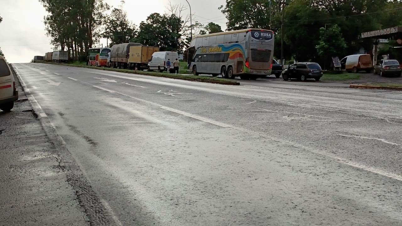Montecarlo y Puerto Piray permanecerán aislados por el corte de ruta: “Es un peligro que pasen vehículos por ahí” 2